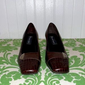 Etienne Aigner Size 8 N Brown Heel Loafer